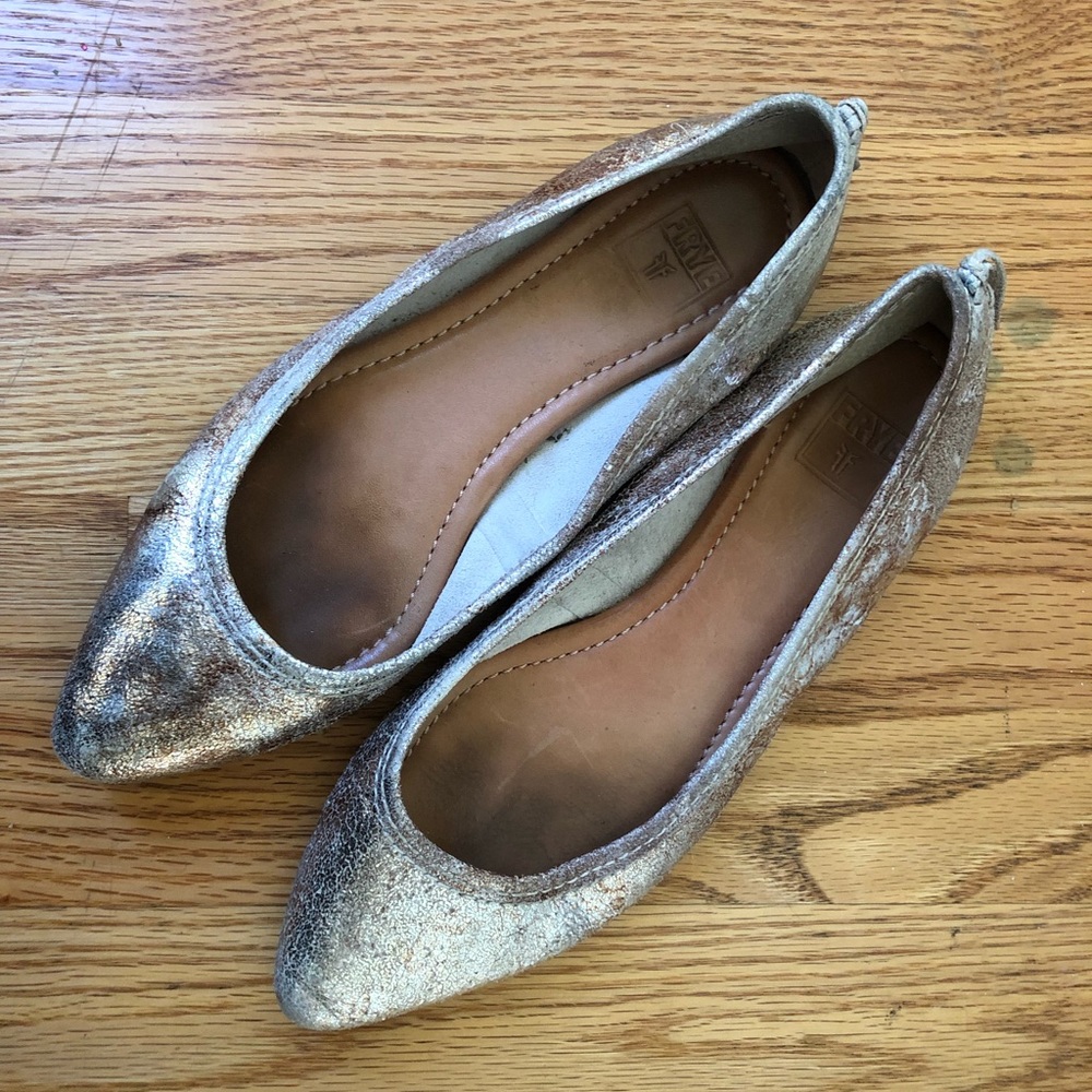 Frye flats